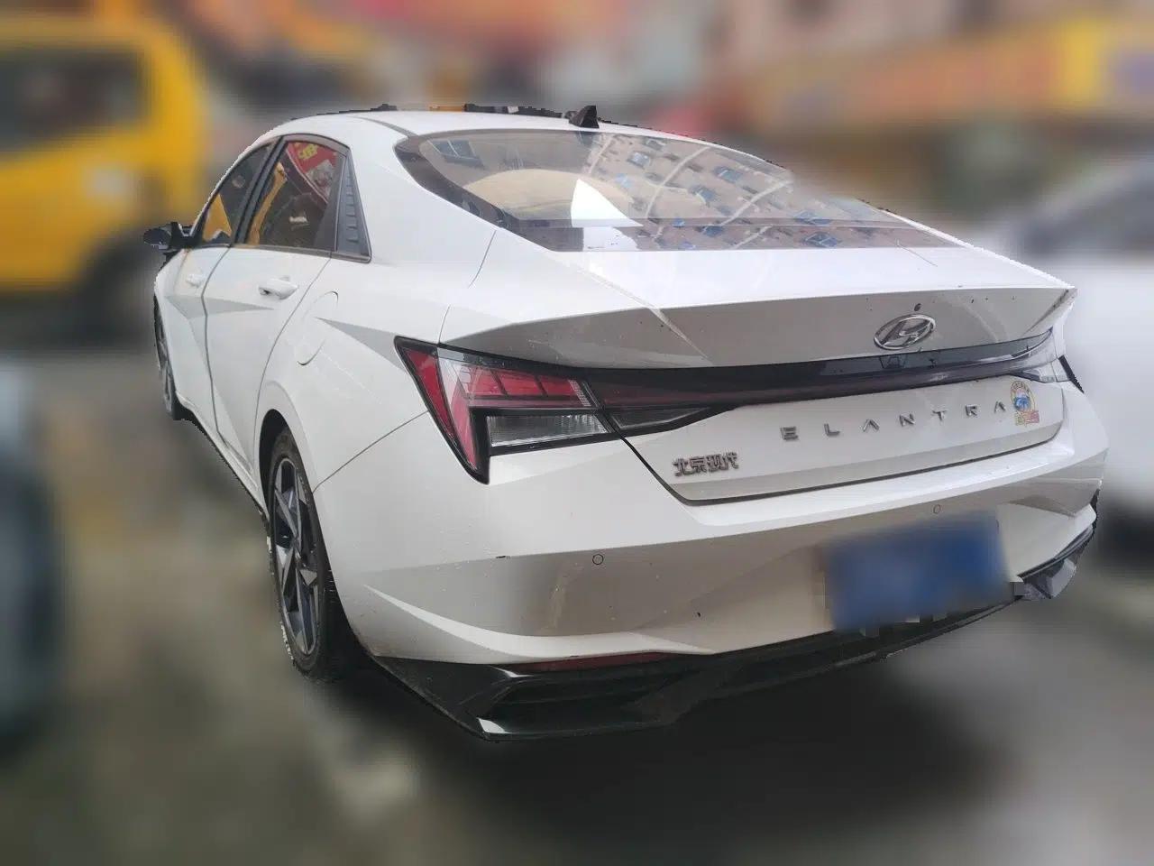 Hyundai Elantra 2022 1.5L CVT GLX Elite Edition — миниатюра 4