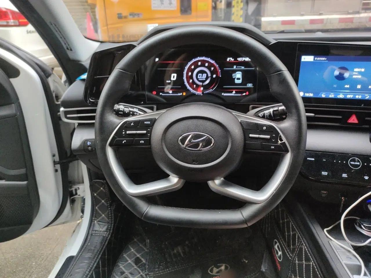 Hyundai Elantra 2022 1.5L CVT GLX Elite Edition — миниатюра 10