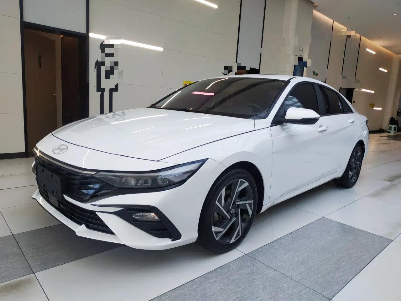 Hyundai Elantra 2023 1.5L CVT GLX Elite Edition — миниатюра 1