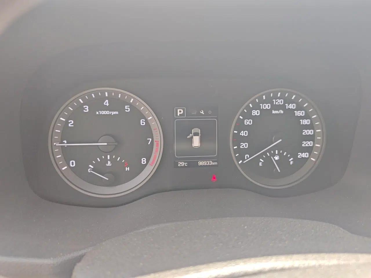 Hyundai Tucson 2015 1.6T Dual-Clutch Two-Wheel-Drive Smart Model — миниатюра 11
