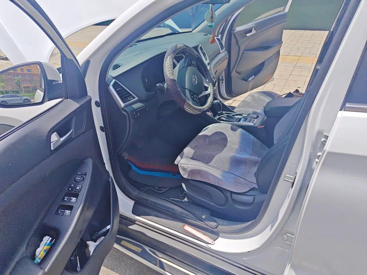 Hyundai Tucson 2015 1.6T Dual-Clutch Two-Wheel-Drive Smart Model — миниатюра 16