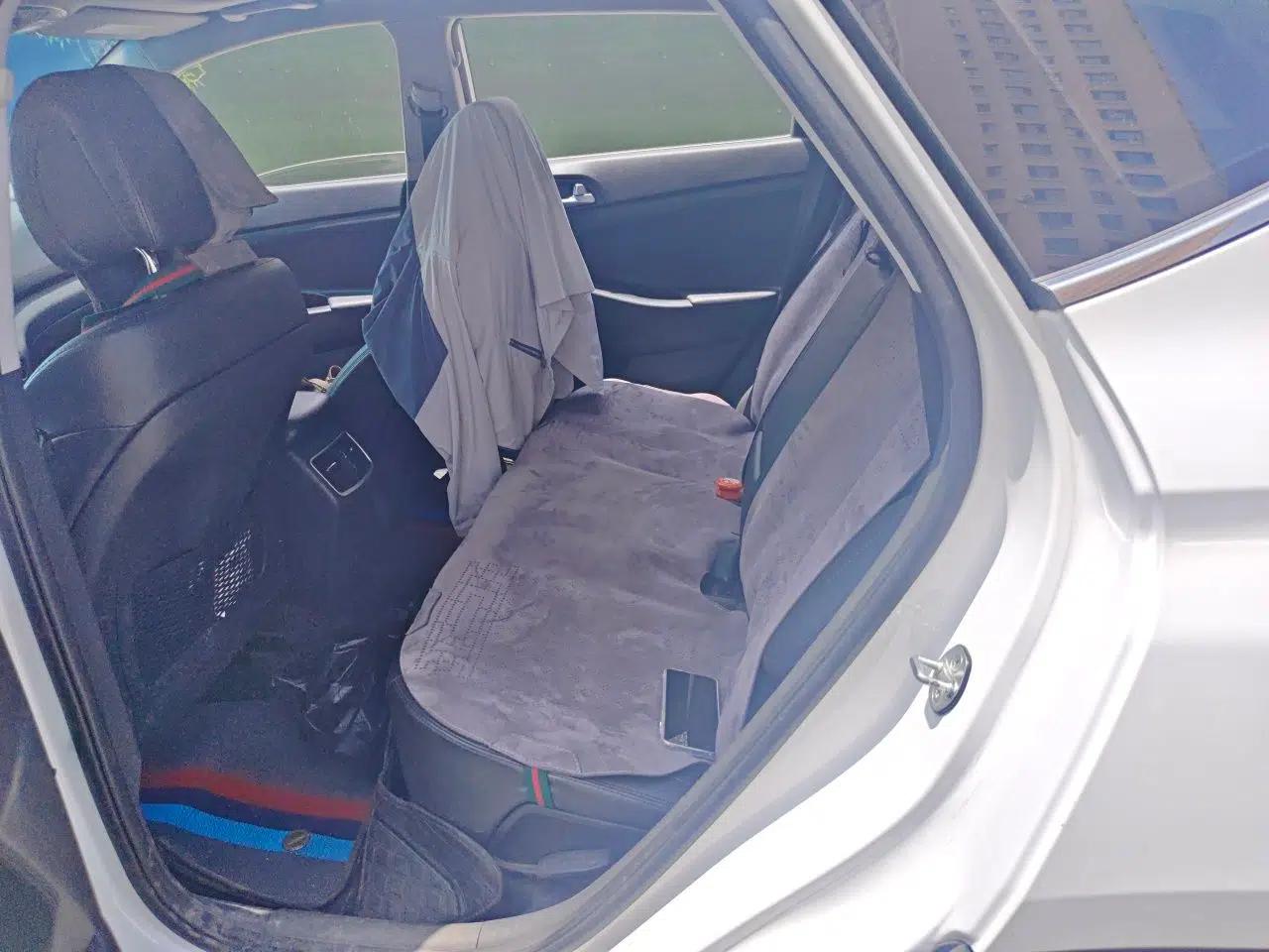 Hyundai Tucson 2015 1.6T Dual-Clutch Two-Wheel-Drive Smart Model — миниатюра 17