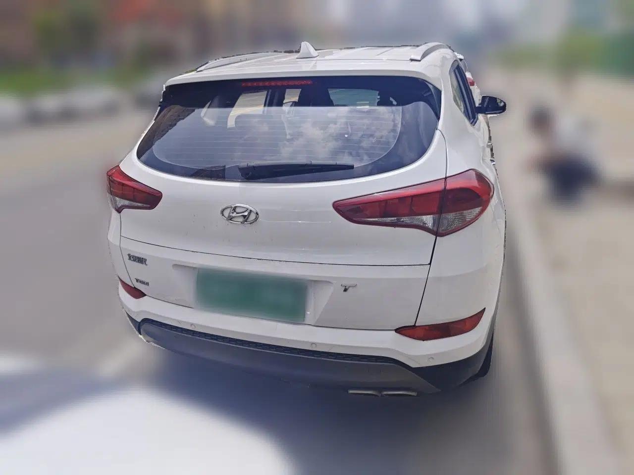 Hyundai Tucson 2015 1.6T Dual-Clutch Two-Wheel-Drive Smart Model — миниатюра 5