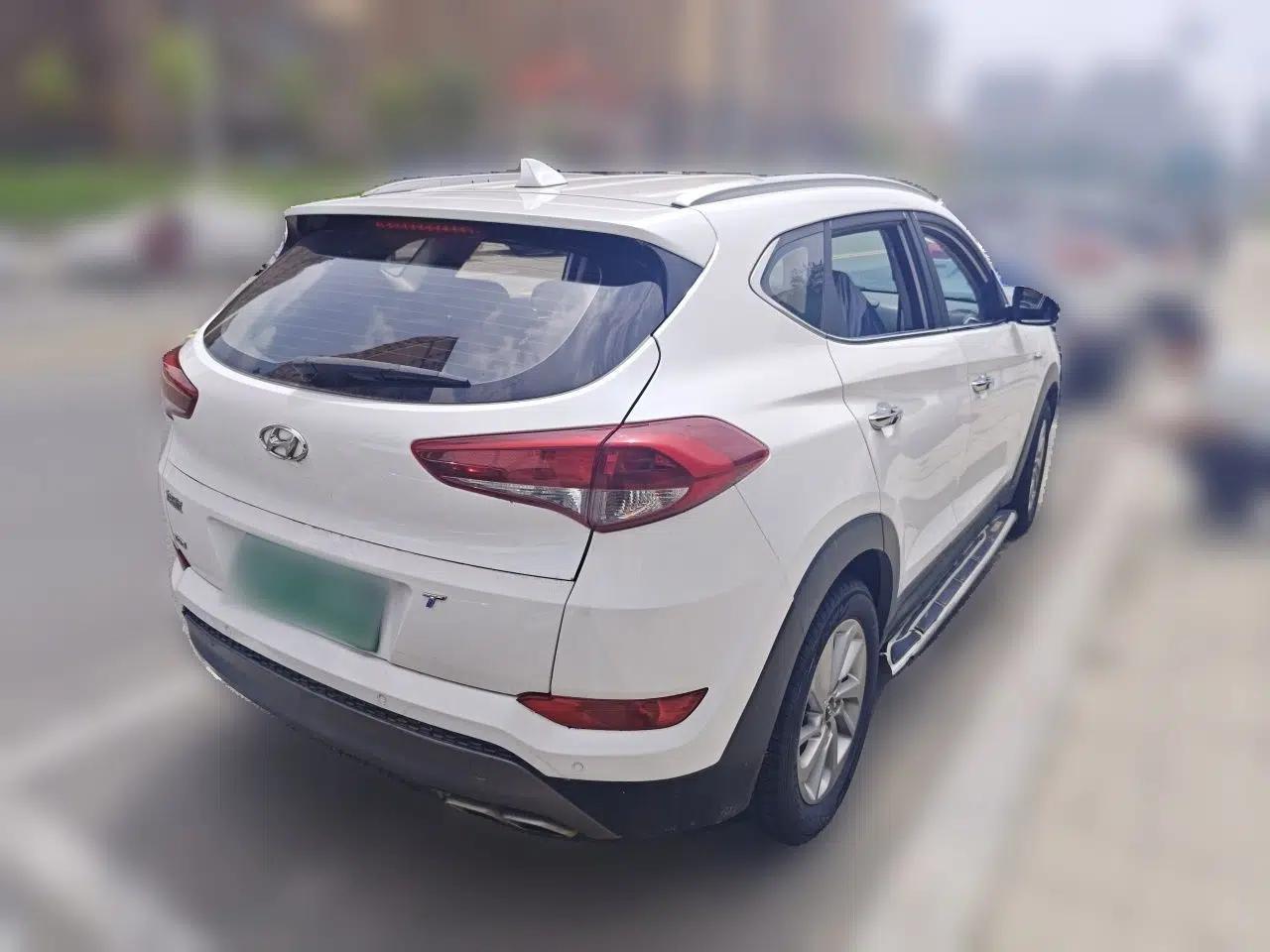 Hyundai Tucson 2015 1.6T Dual-Clutch Two-Wheel-Drive Smart Model — миниатюра 6