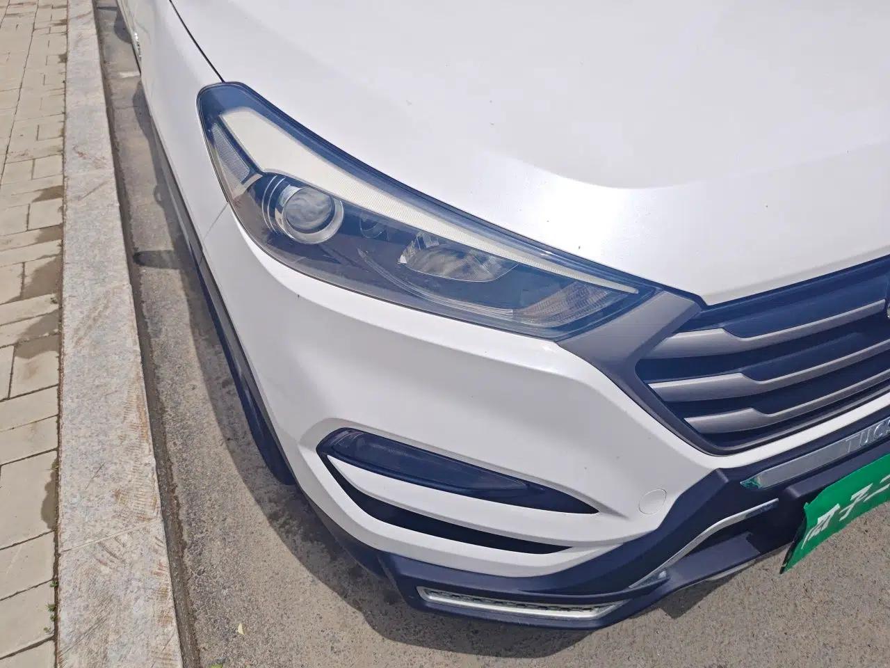 Hyundai Tucson 2015 1.6T Dual-Clutch Two-Wheel-Drive Smart Model — миниатюра 7