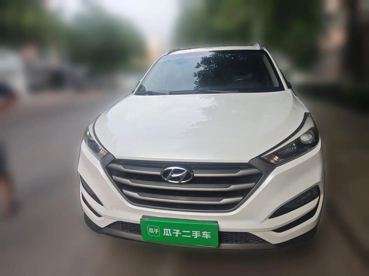 Hyundai Tucson 2015 1.6T Dual-Clutch Two-Wheel-Drive Smart Model — миниатюра 2