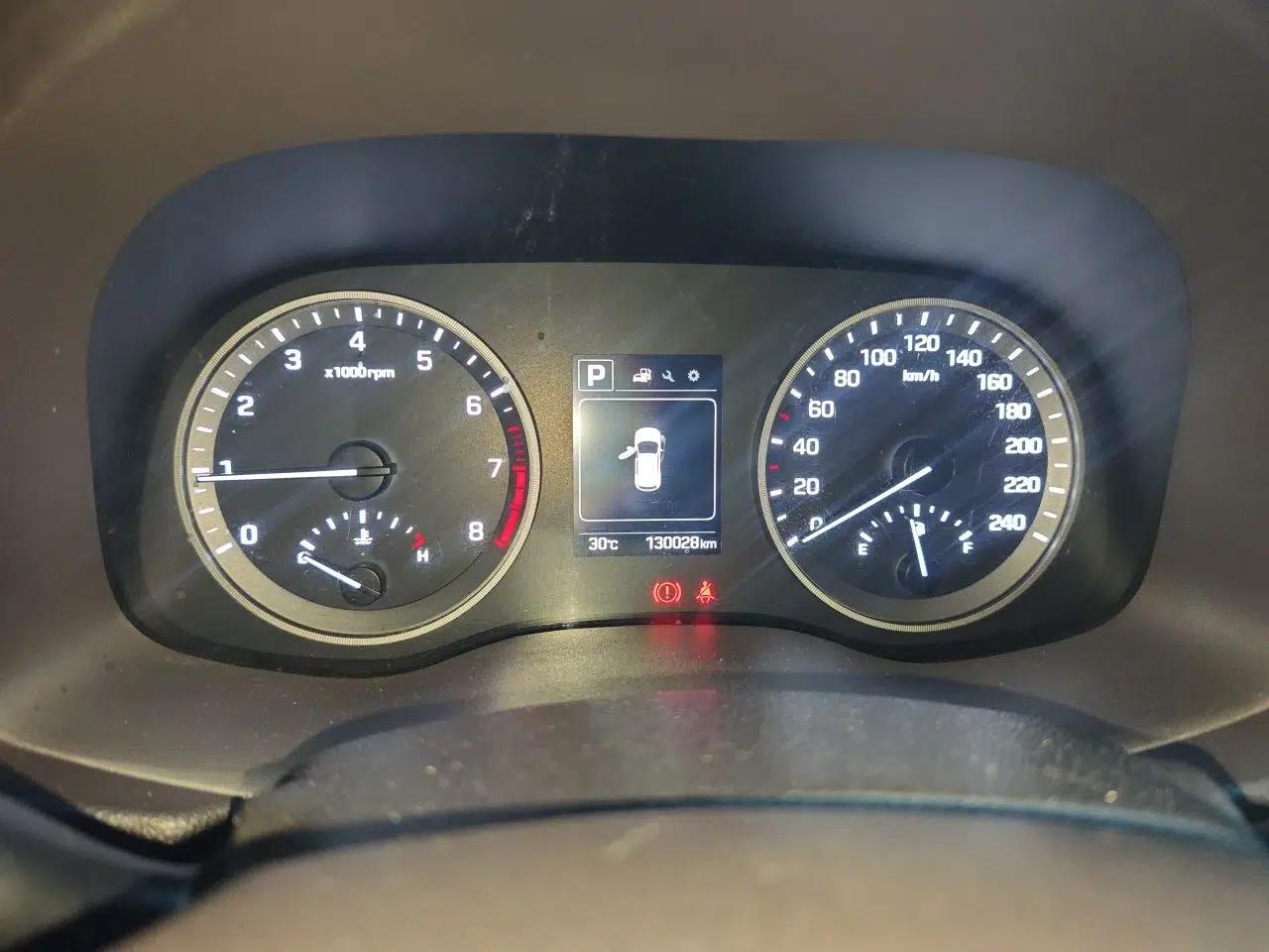 Hyundai Tucson 2015 1.6T Dual-Clutch Two-Wheel-Drive Smart Model — миниатюра 11