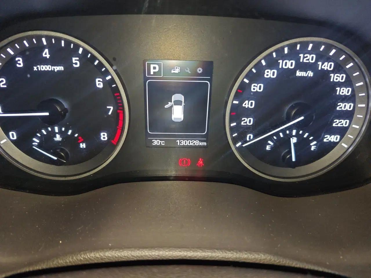 Hyundai Tucson 2015 1.6T Dual-Clutch Two-Wheel-Drive Smart Model — миниатюра 12