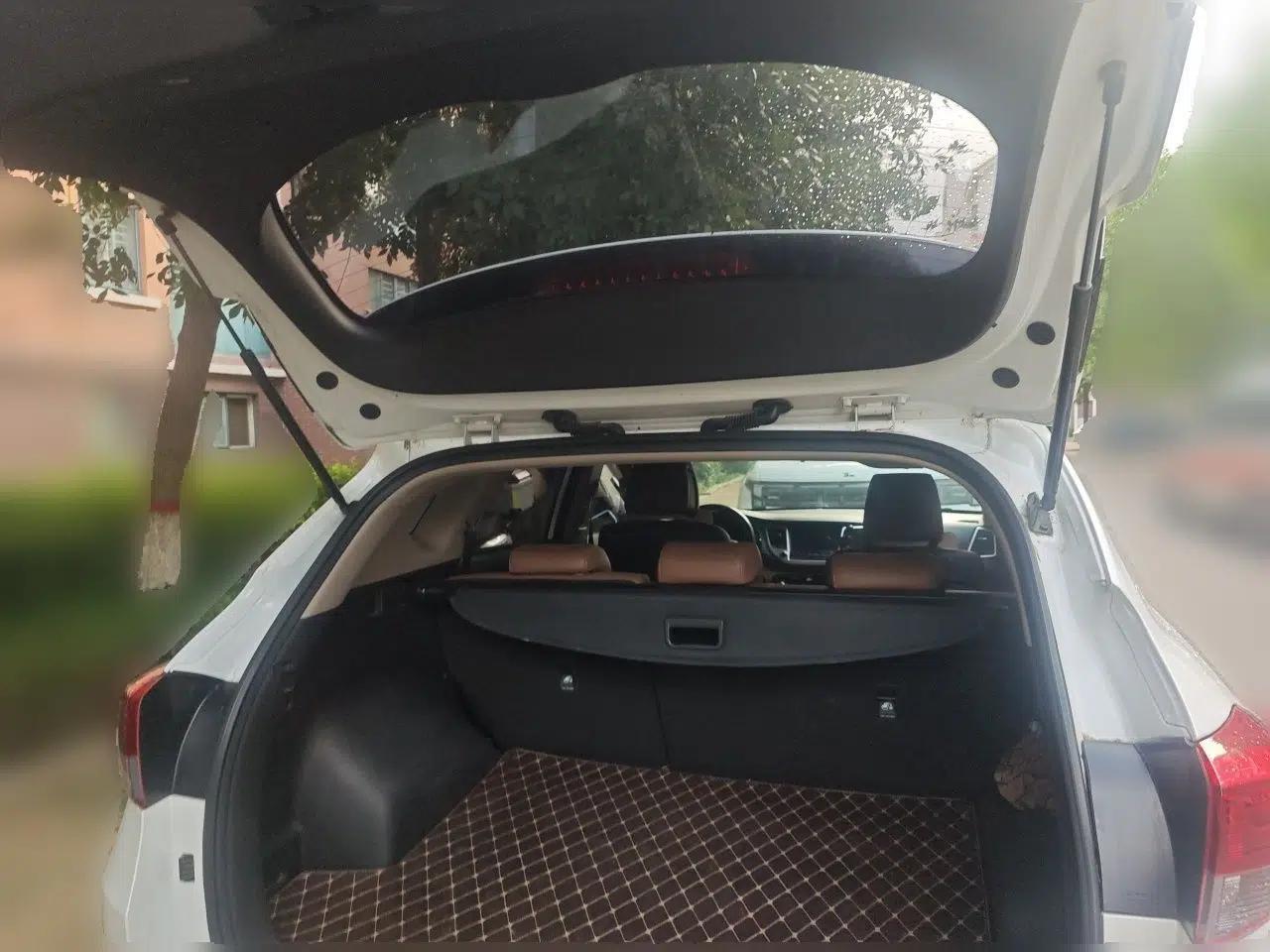 Hyundai Tucson 2015 1.6T Dual-Clutch Two-Wheel-Drive Smart Model — миниатюра 19