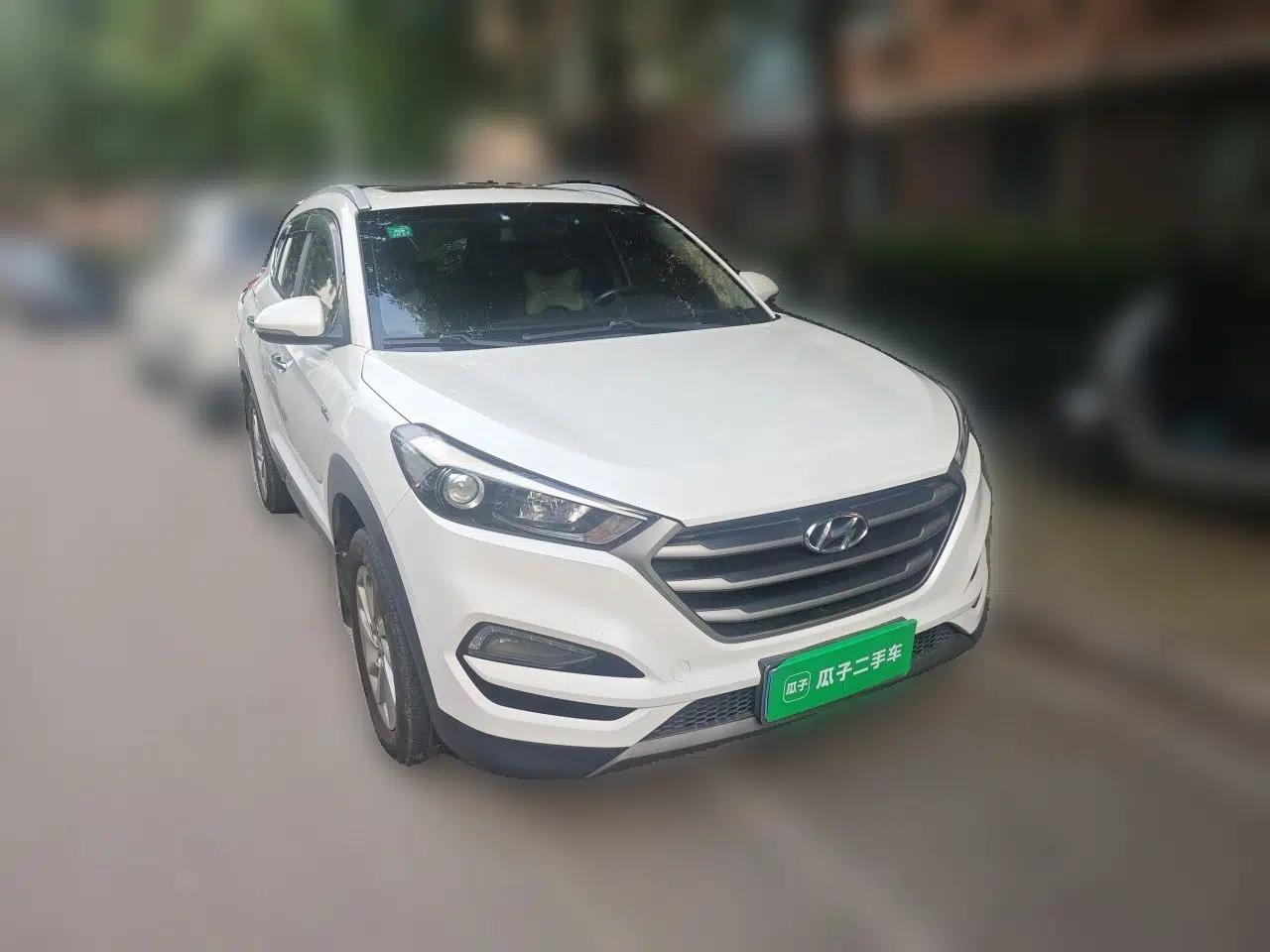 Hyundai Tucson 2015 1.6T Dual-Clutch Two-Wheel-Drive Smart Model — миниатюра 3