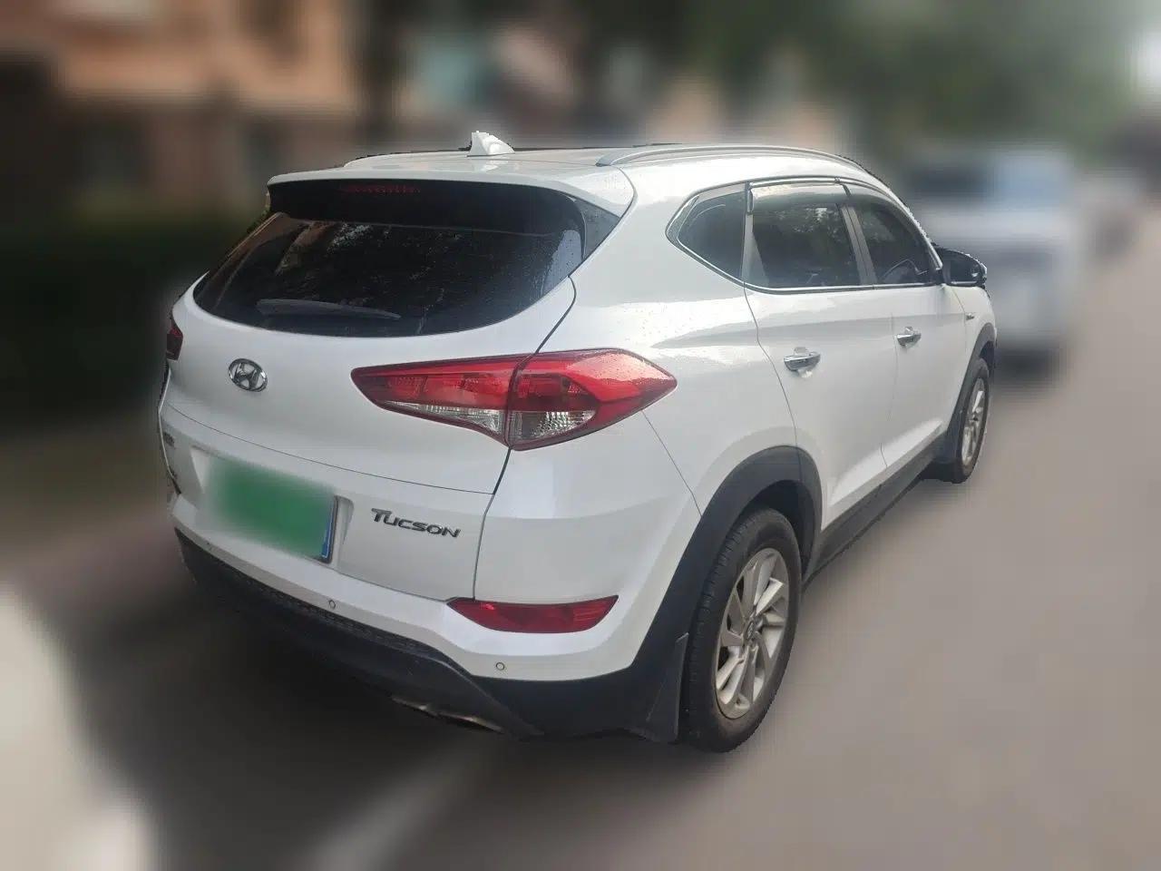 Hyundai Tucson 2015 1.6T Dual-Clutch Two-Wheel-Drive Smart Model — миниатюра 6