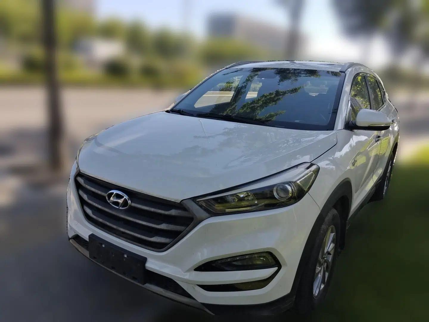 Hyundai Tucson 2015 1.6T Dual-Clutch Two-Wheel-Drive Smart Model — миниатюра 1