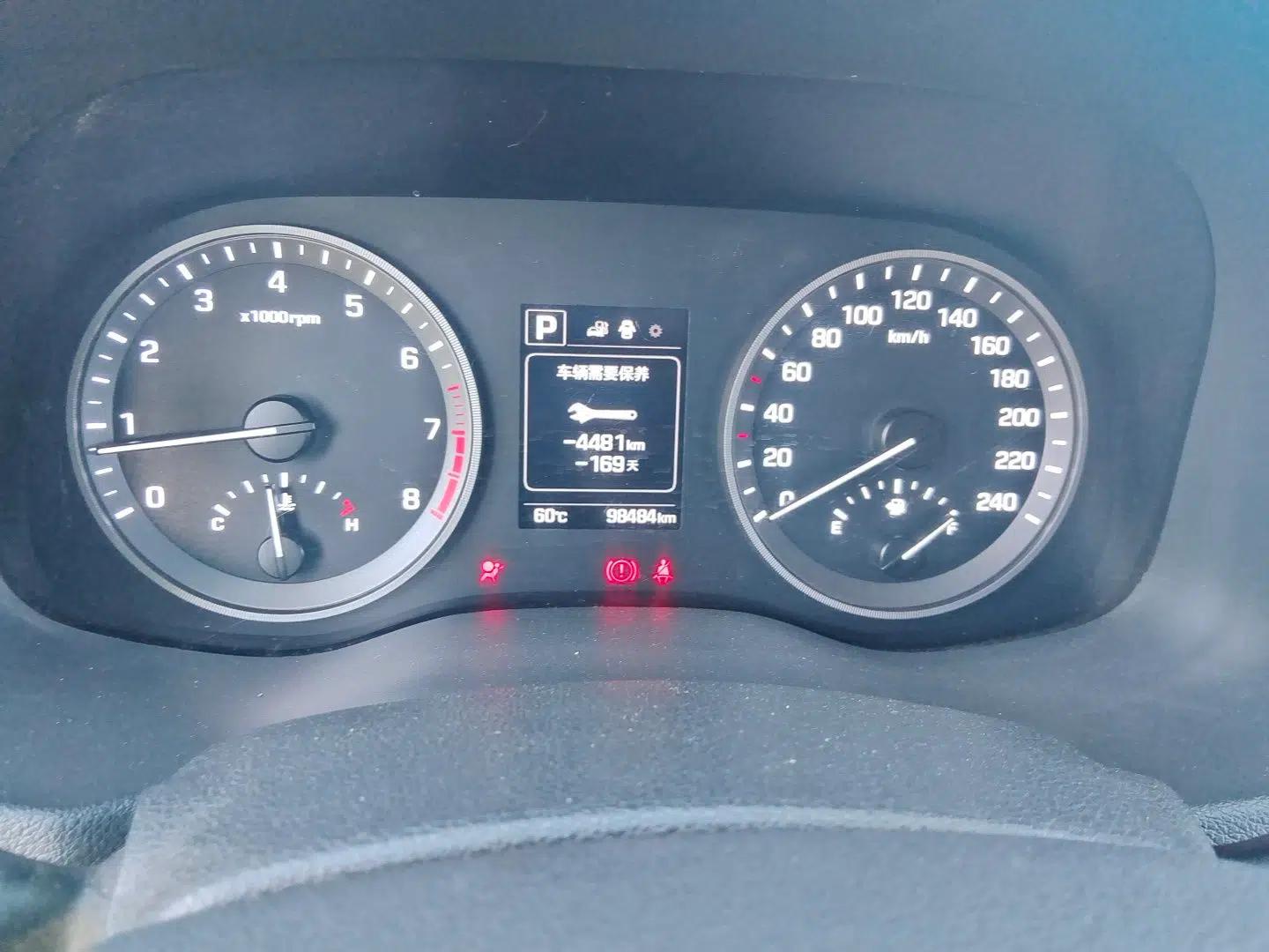 Hyundai Tucson 2015 1.6T Dual-Clutch Two-Wheel-Drive Smart Model — миниатюра 12
