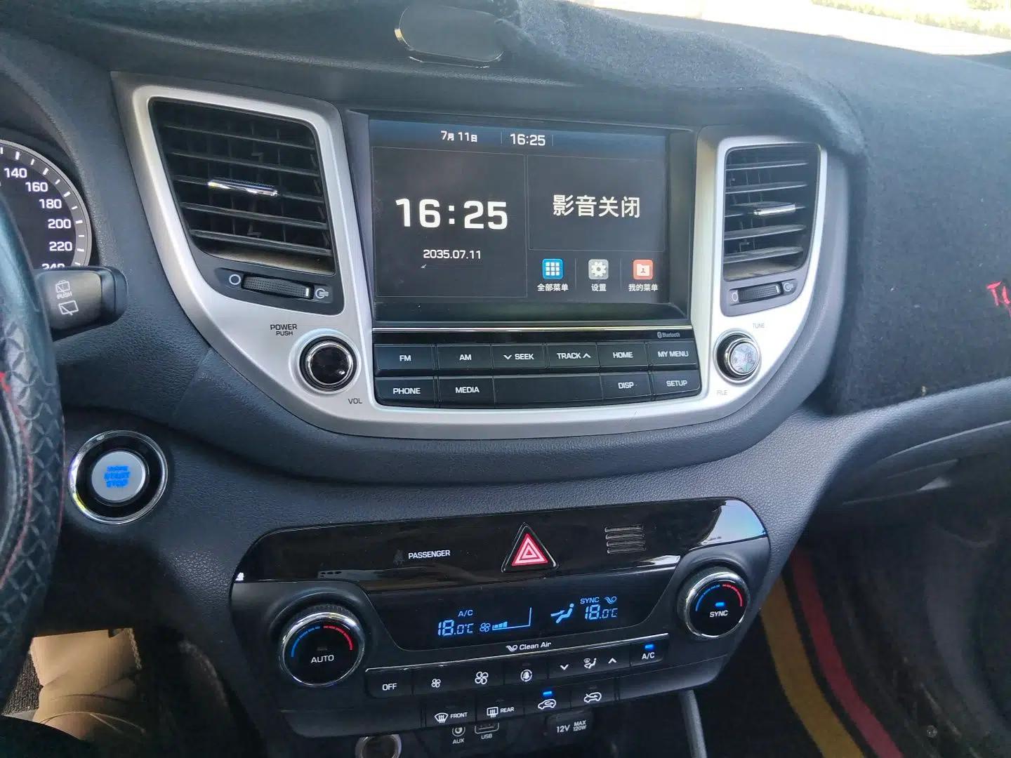 Hyundai Tucson 2015 1.6T Dual-Clutch Two-Wheel-Drive Smart Model — миниатюра 13