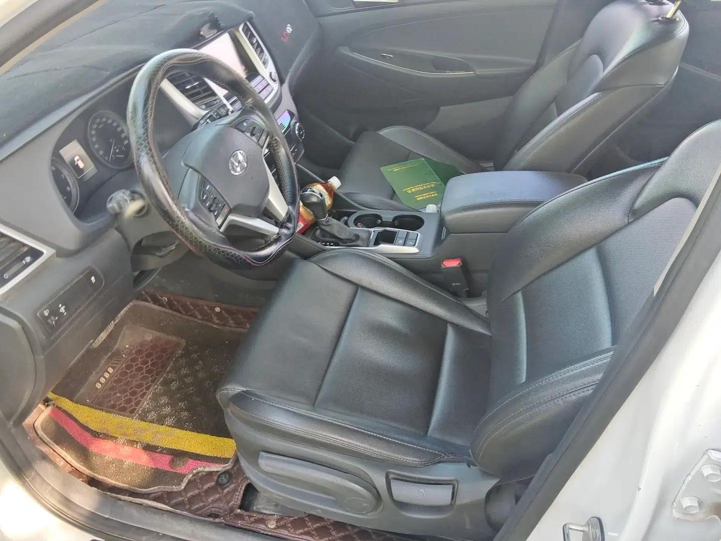 Hyundai Tucson 2015 1.6T Dual-Clutch Two-Wheel-Drive Smart Model — миниатюра 15