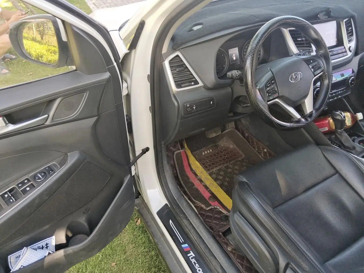 Hyundai Tucson 2015 1.6T Dual-Clutch Two-Wheel-Drive Smart Model — миниатюра 16