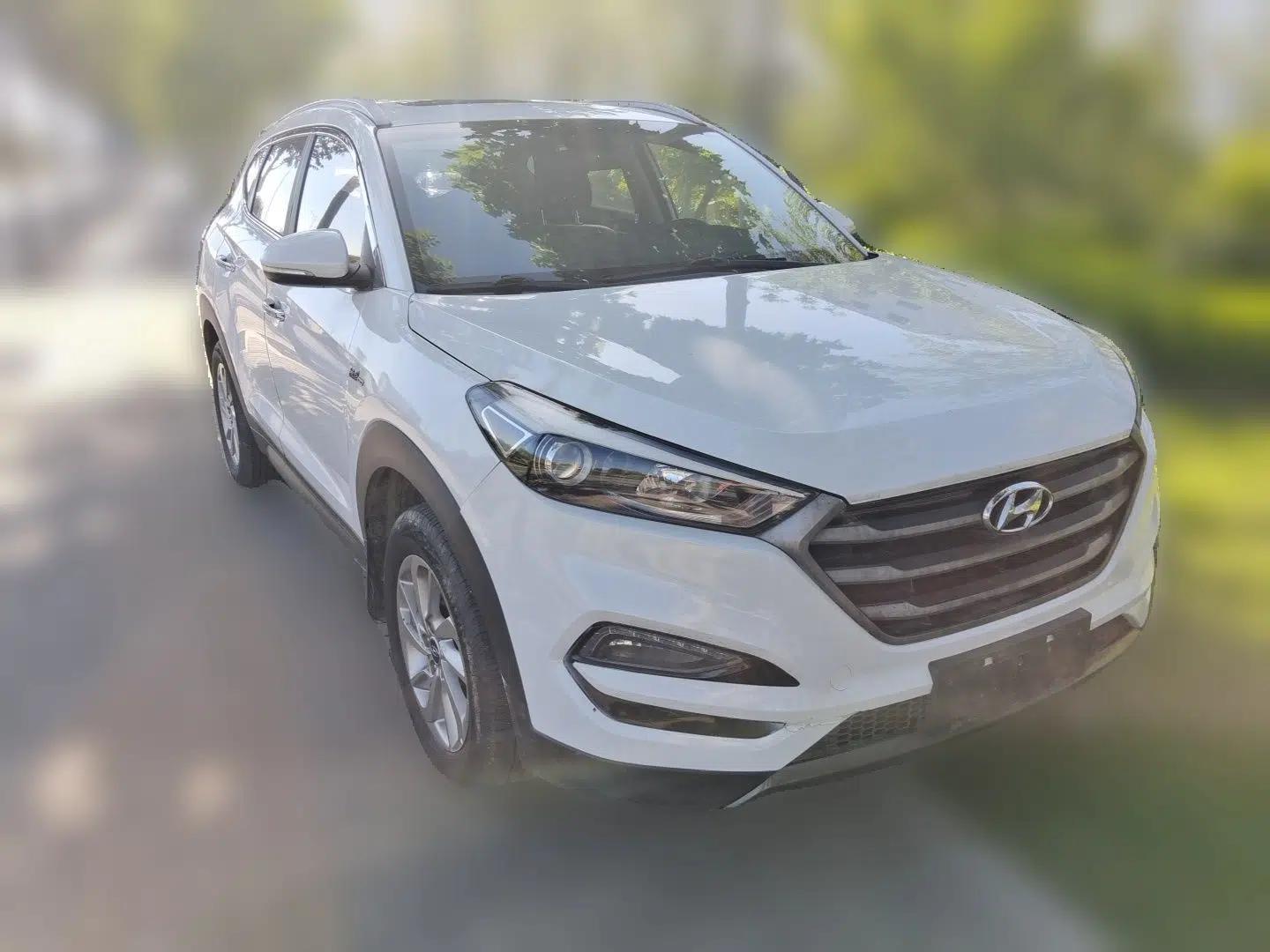 Hyundai Tucson 2015 1.6T Dual-Clutch Two-Wheel-Drive Smart Model — миниатюра 3