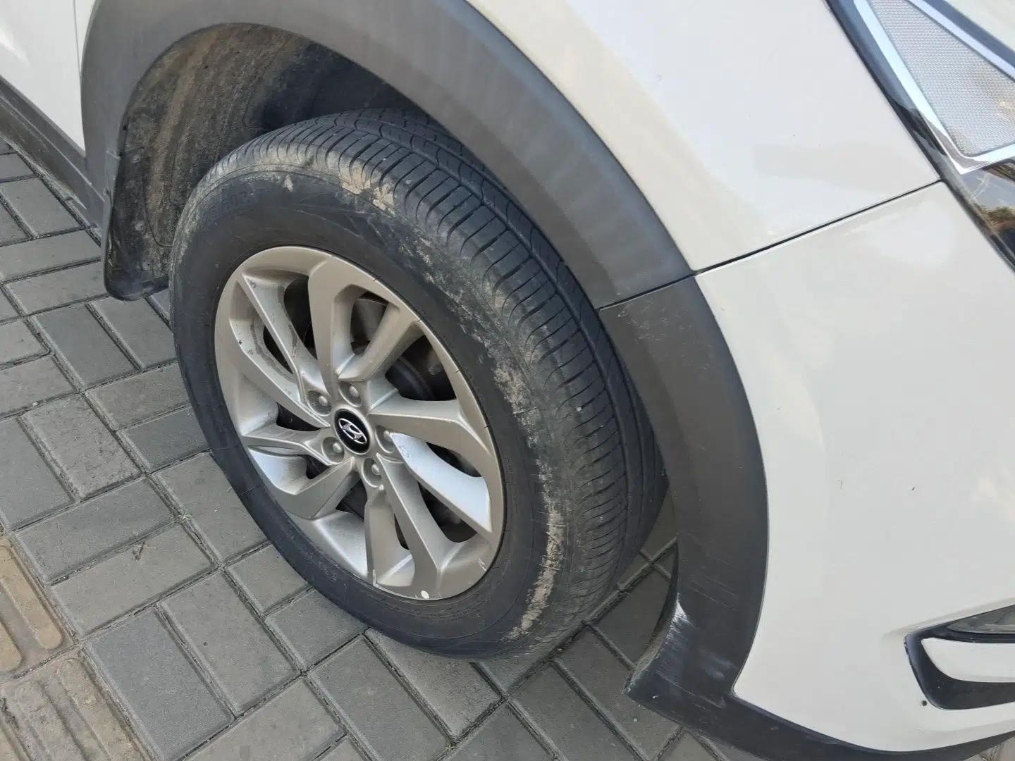 Hyundai Tucson 2015 1.6T Dual-Clutch Two-Wheel-Drive Smart Model — миниатюра 8
