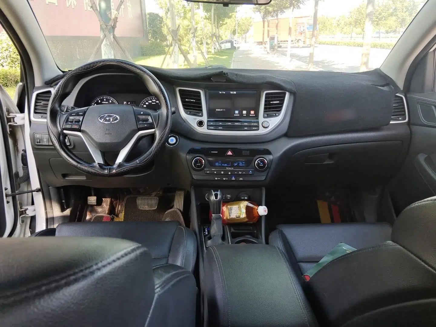 Hyundai Tucson 2015 1.6T Dual-Clutch Two-Wheel-Drive Smart Model — миниатюра 9