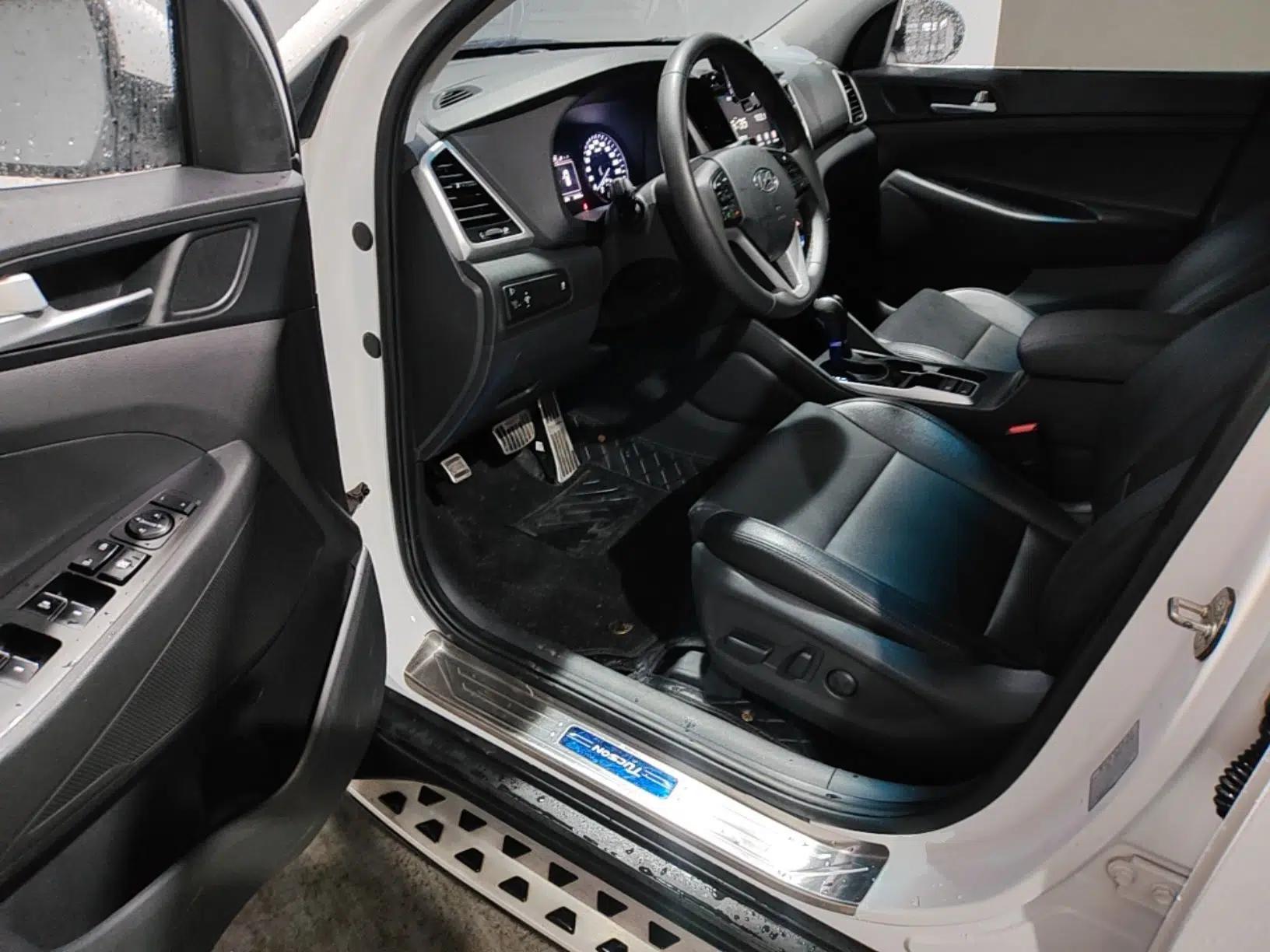 Hyundai Tucson 2015 1.6T Dual-Clutch Two-Wheel-Drive Smart Model — миниатюра 18