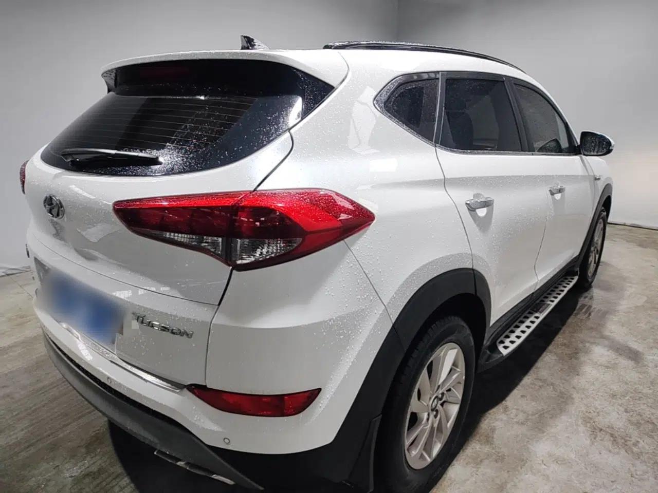 Hyundai Tucson 2015 1.6T Dual-Clutch Two-Wheel-Drive Smart Model — миниатюра 6