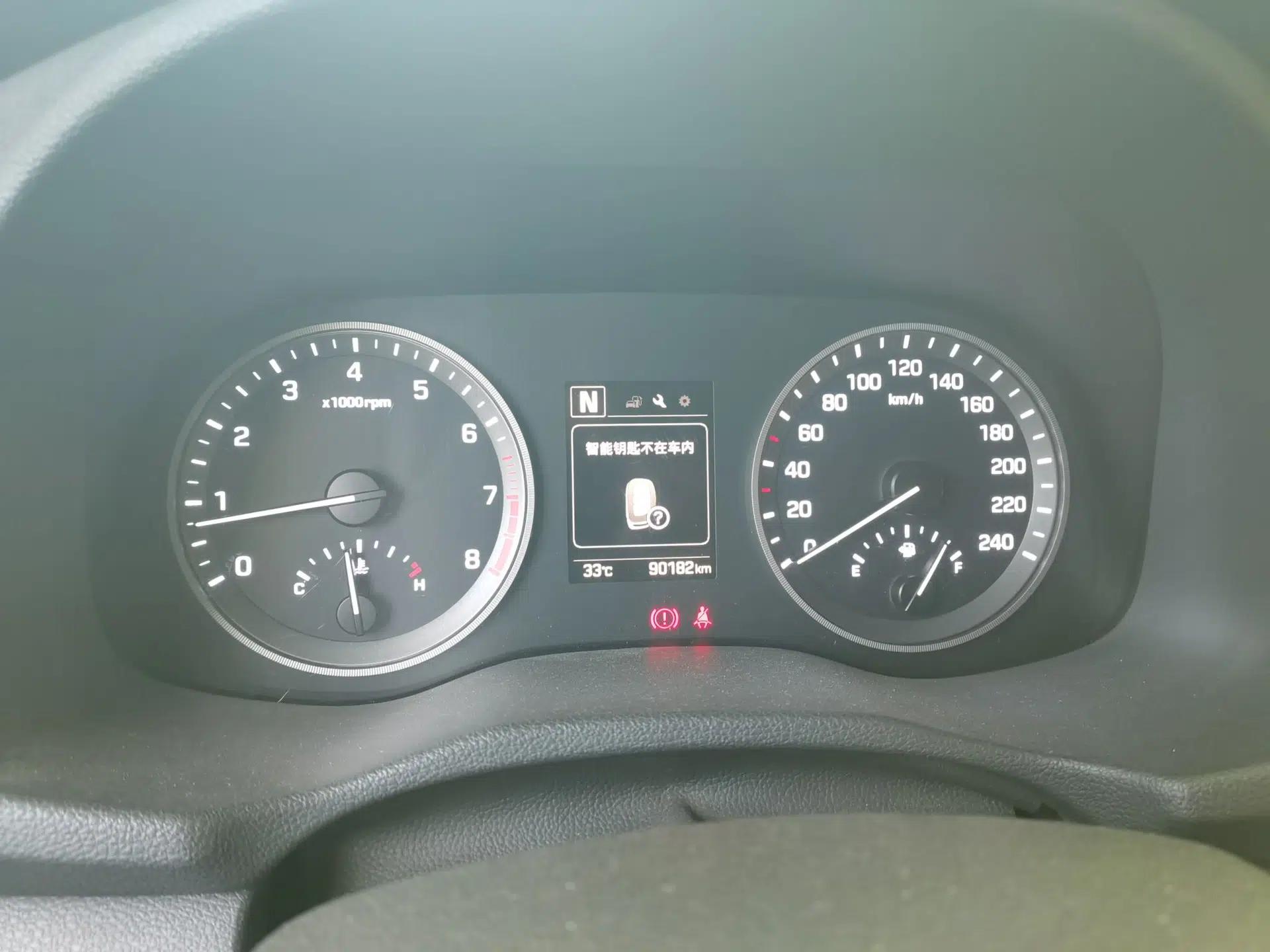 Hyundai Tucson 2015 1.6T Dual-Clutch Two-Wheel-Drive Smart Model — миниатюра 11