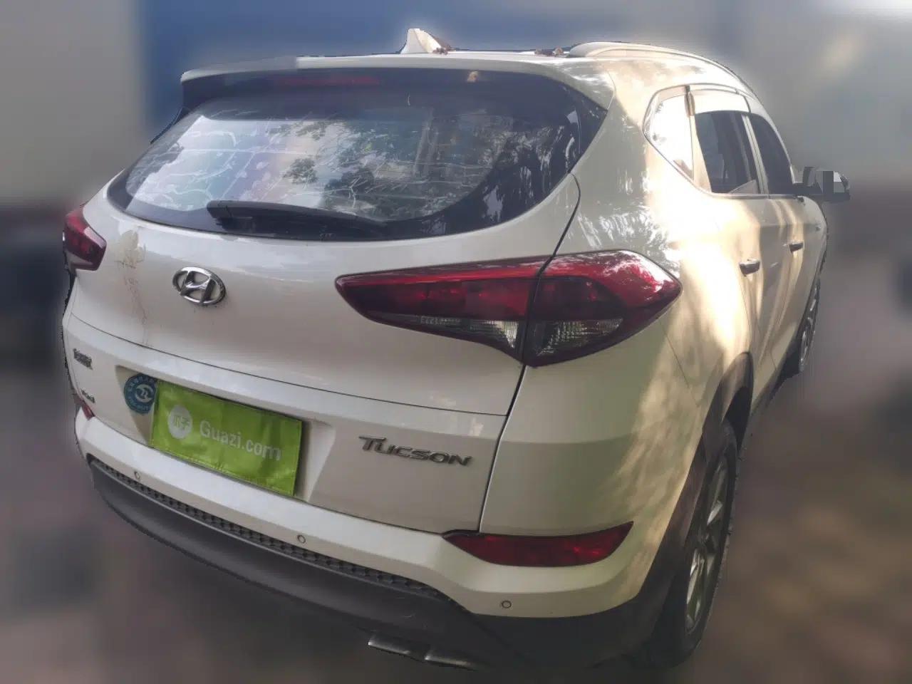 Hyundai Tucson 2015 1.6T Dual-Clutch Two-Wheel-Drive Smart Model — миниатюра 6