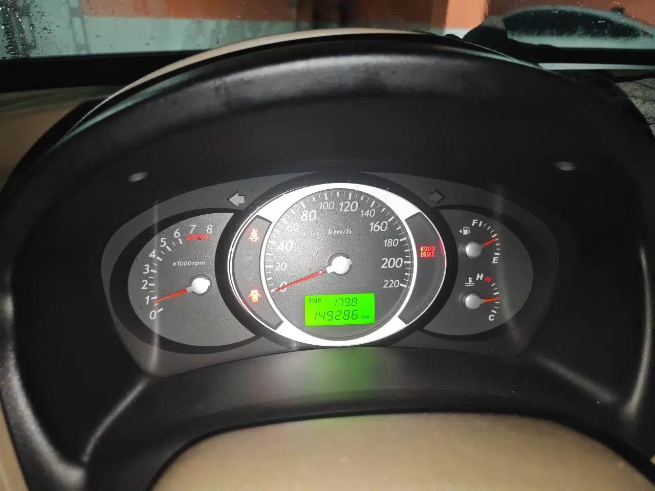 Hyundai Tucson 2009 2.0L Manual Two-Wheel Drive Fashion Edition — миниатюра 11