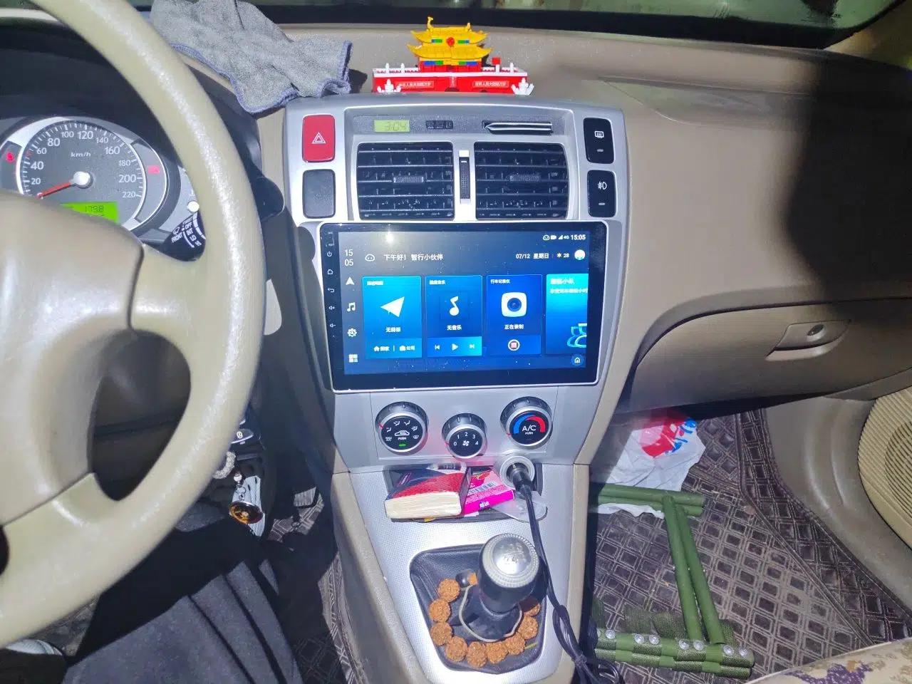 Hyundai Tucson 2009 2.0L Manual Two-Wheel Drive Fashion Edition — миниатюра 13