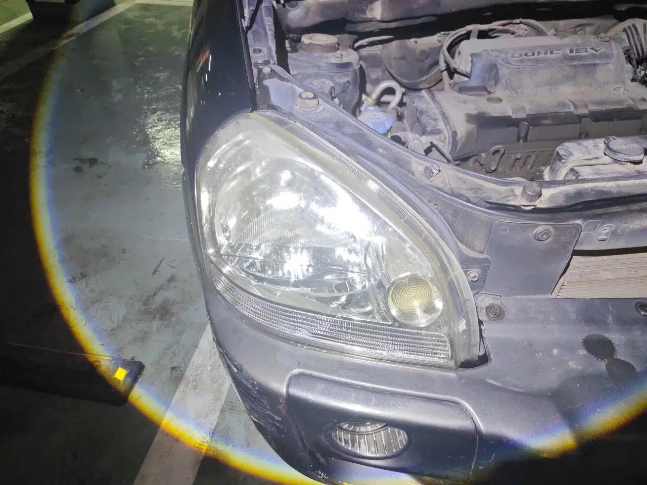 Hyundai Tucson 2009 2.0L Manual Two-Wheel Drive Fashion Edition — миниатюра 7