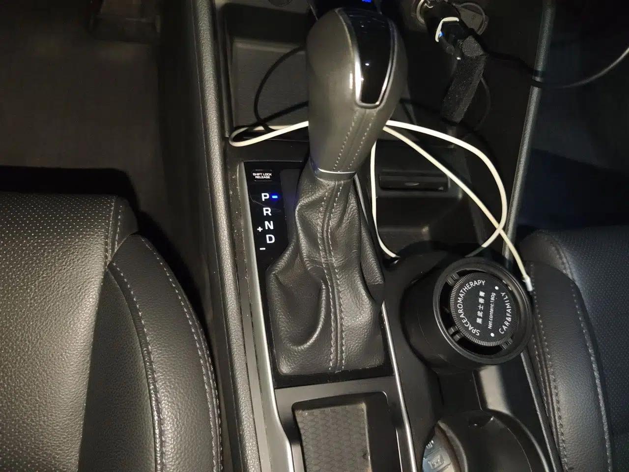 Hyundai Tucson 2018 1.6T Dual-Clutch Two-Wheel Drive 15th Anniversary Special Edition — миниатюра 14
