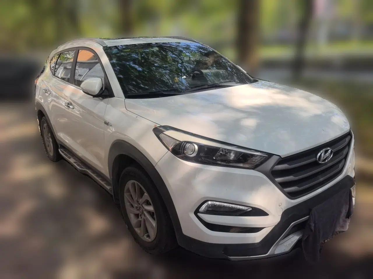 Hyundai Tucson 2015 1.6T Dual-Clutch Two-Wheel-Drive Smart Model — миниатюра 3