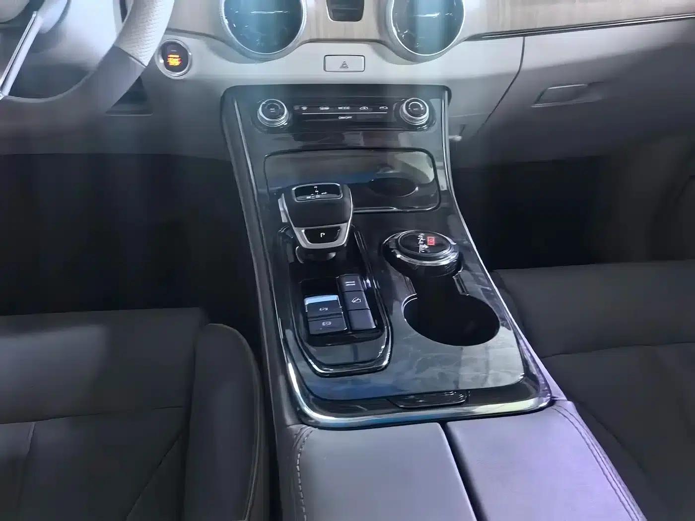 Fengxing Yacht 2022 1.5T DCT Moonlit Edition — миниатюра 14