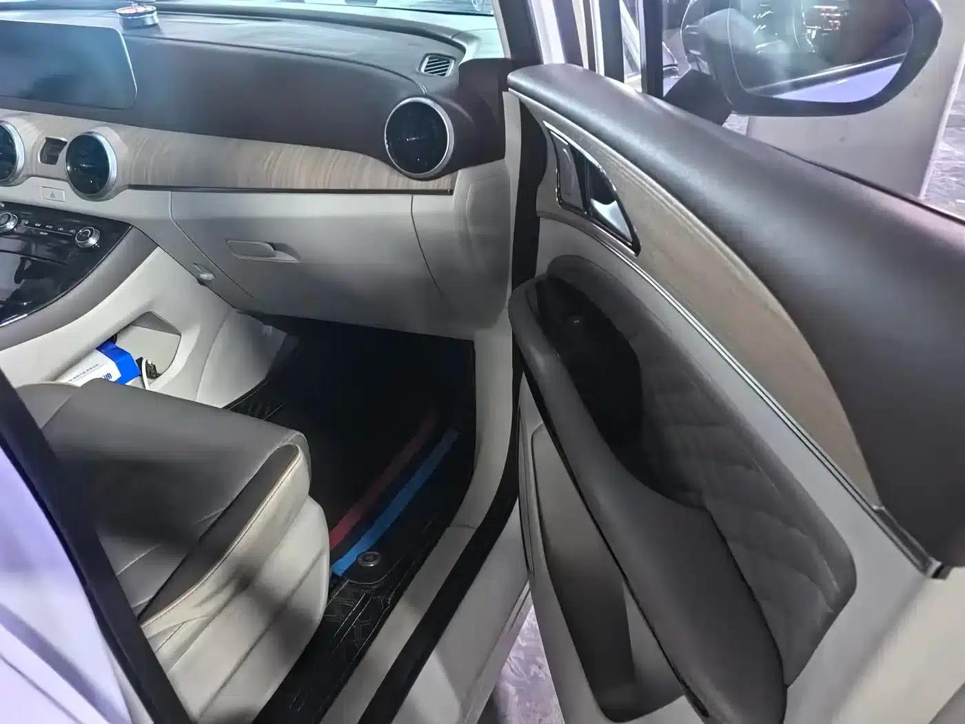 Fengxing Yacht 2022 1.5T DCT Moonlit Edition — миниатюра 22