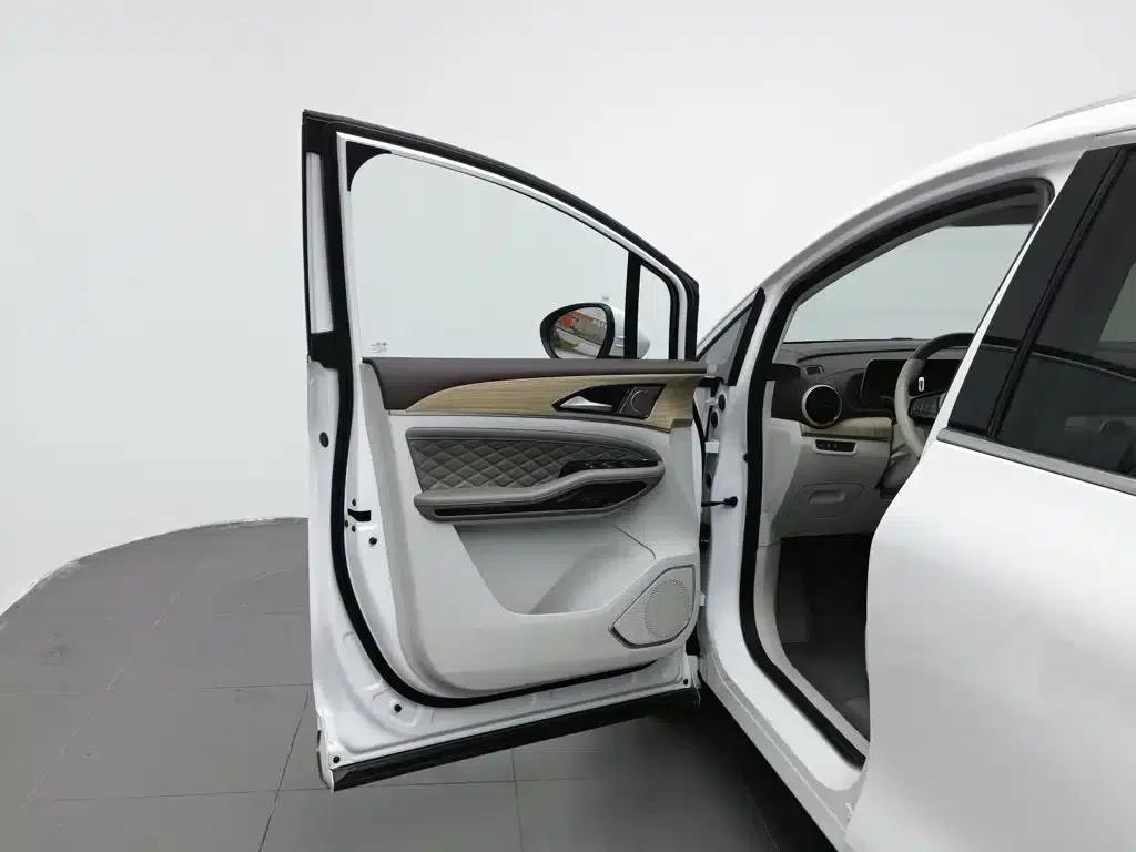 Fengxing Yacht 2022 1.5T DCT Wave Chaser Edition — миниатюра 8