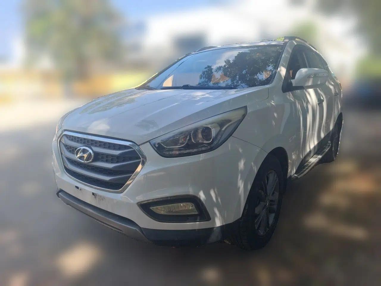 Hyundai ix35 2015 2.0L Automatic 2WD Smart Type China IV — миниатюра 1