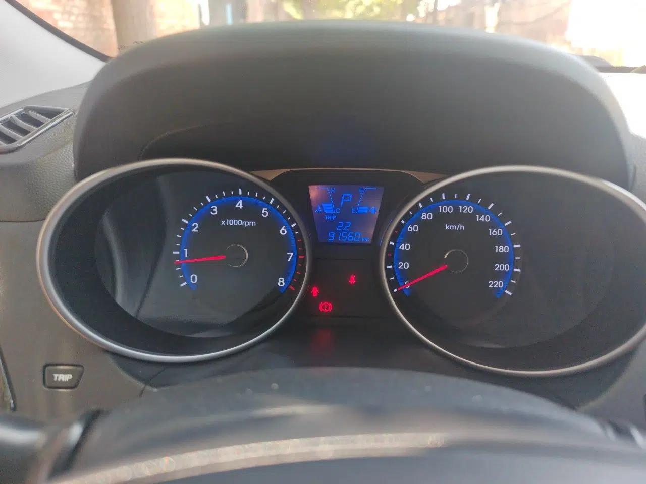 Hyundai ix35 2015 2.0L Automatic 2WD Smart Type China IV — миниатюра 12
