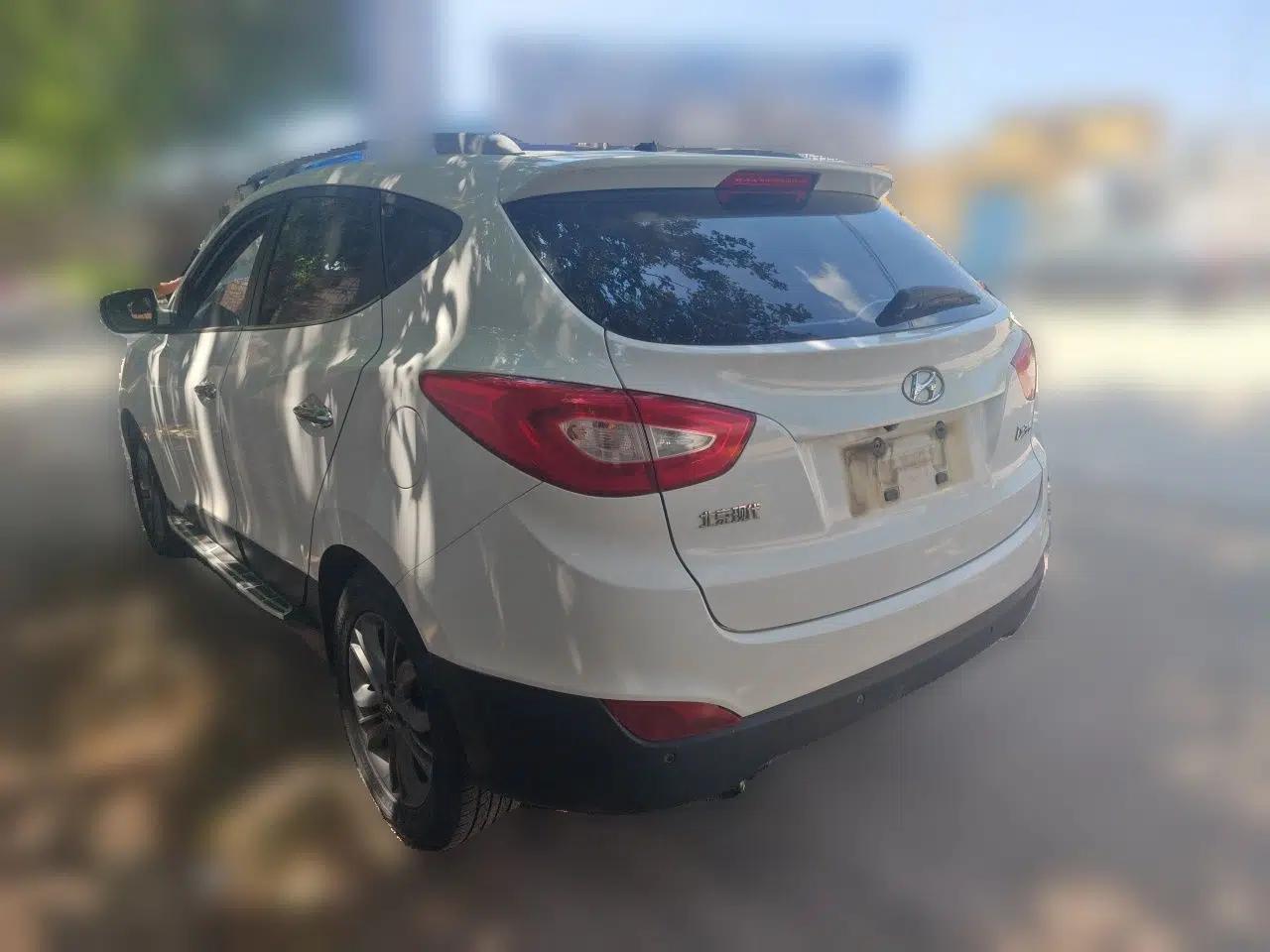 Hyundai ix35 2015 2.0L Automatic 2WD Smart Type China IV — миниатюра 4
