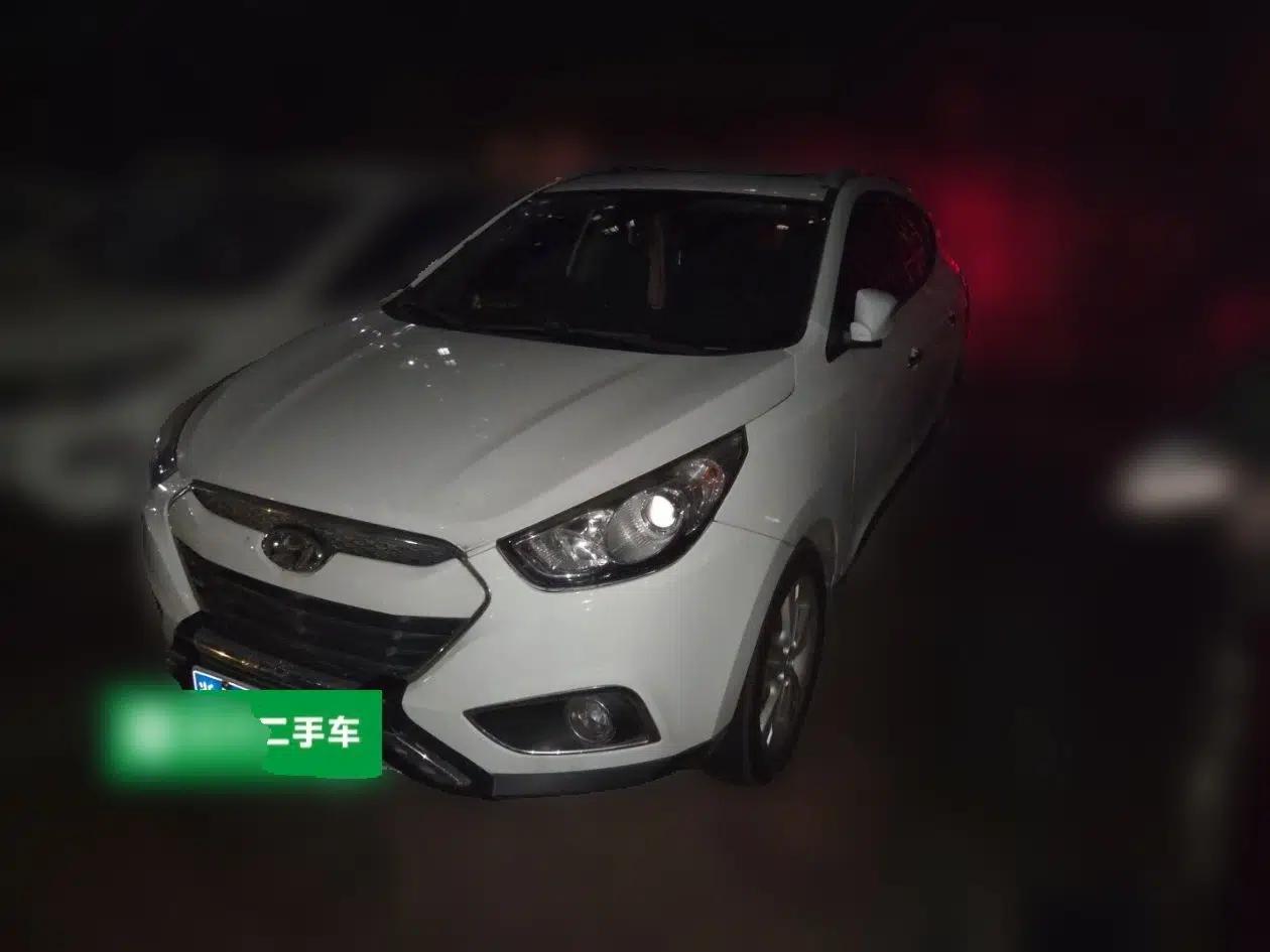 Hyundai ix35 2013 2.0L Automatic Two-Wheel Drive Smart GLS China IV Standard — миниатюра 1