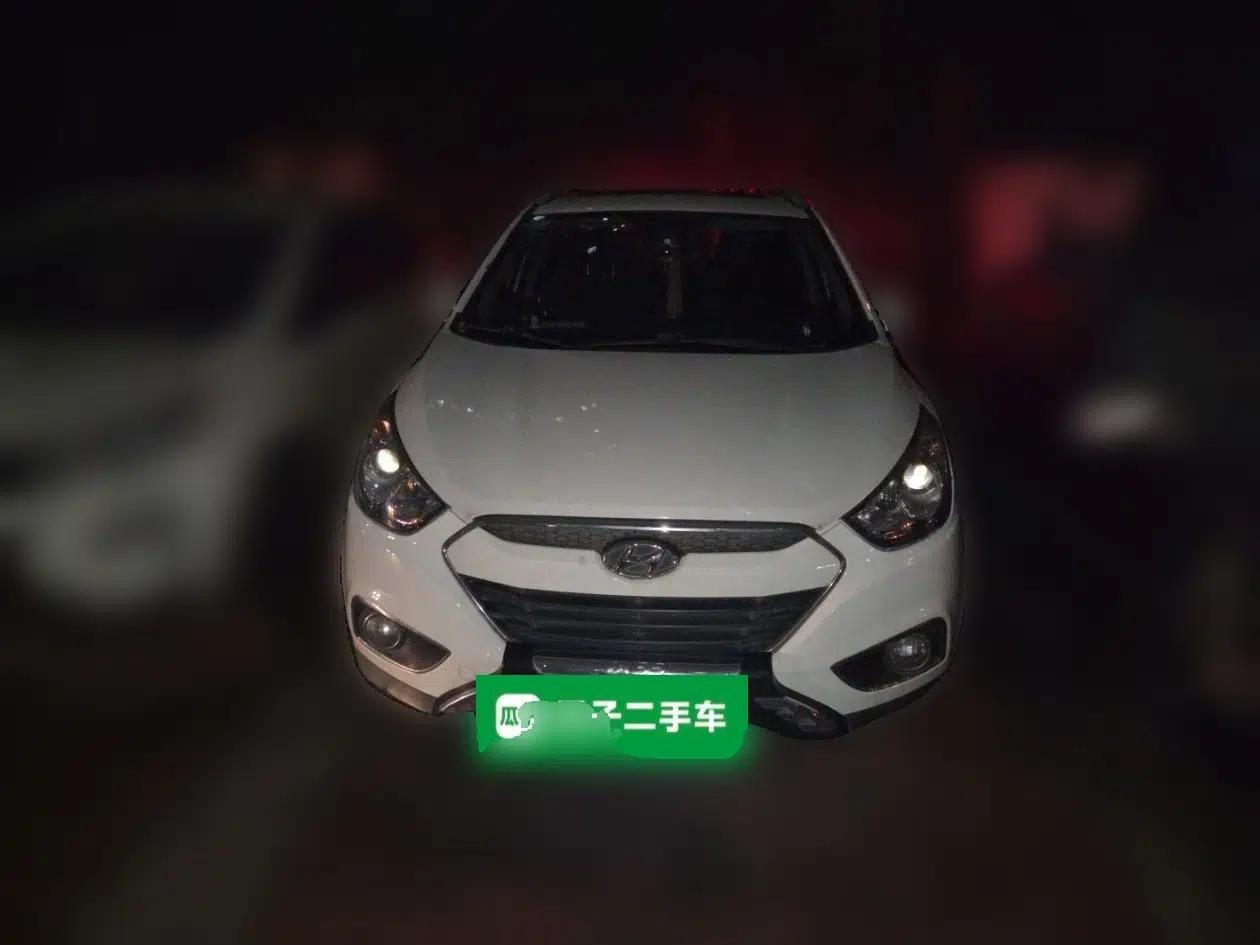 Hyundai ix35 2013 2.0L Automatic Two-Wheel Drive Smart GLS China IV Standard — миниатюра 2