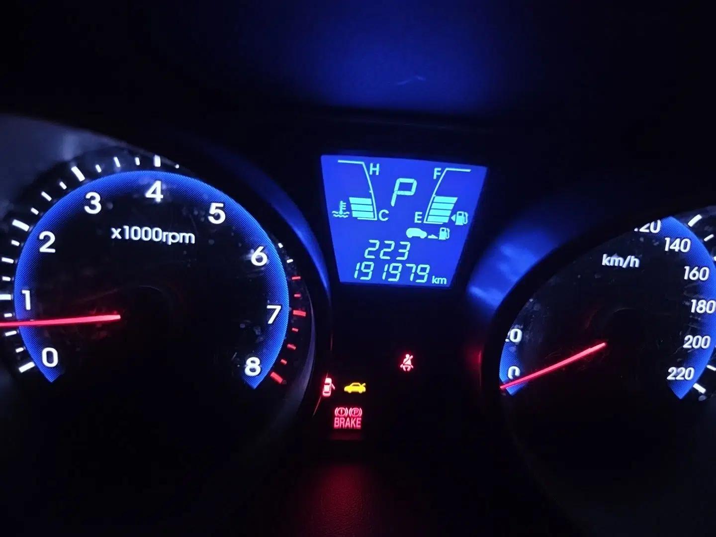 Hyundai ix35 2013 2.0L Automatic Two-Wheel Drive Smart GLS China IV Standard — миниатюра 12