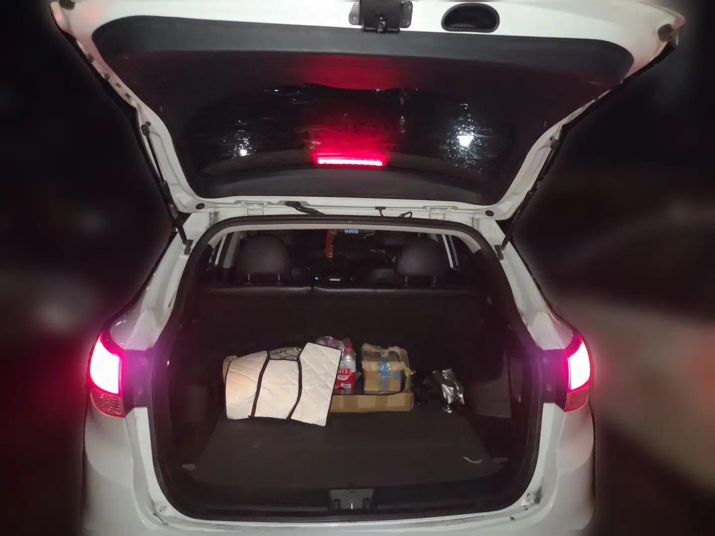 Hyundai ix35 2013 2.0L Automatic Two-Wheel Drive Smart GLS China IV Standard — миниатюра 19