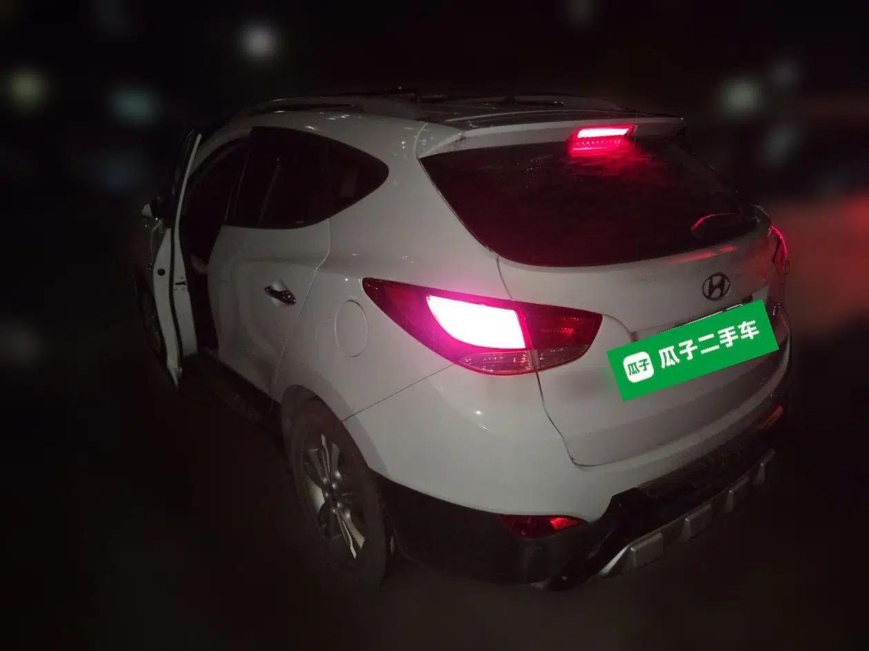 Hyundai ix35 2013 2.0L Automatic Two-Wheel Drive Smart GLS China IV Standard — миниатюра 4