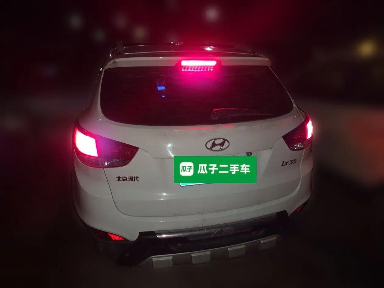 Hyundai ix35 2013 2.0L Automatic Two-Wheel Drive Smart GLS China IV Standard — миниатюра 5