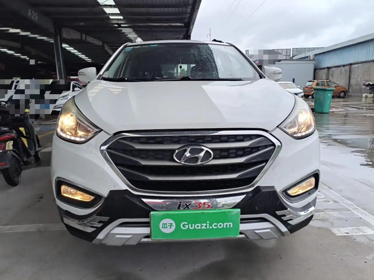 Hyundai ix35 2015 2.0L Automatic 2WD Comfort Edition China IV Standard — миниатюра 2