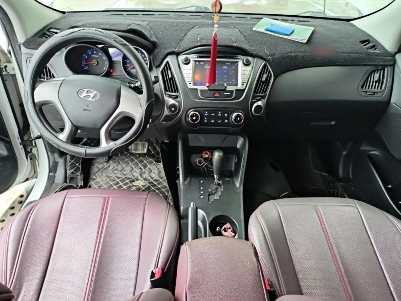 Hyundai ix35 2015 2.0L Automatic 2WD Comfort Edition China IV Standard — миниатюра 12