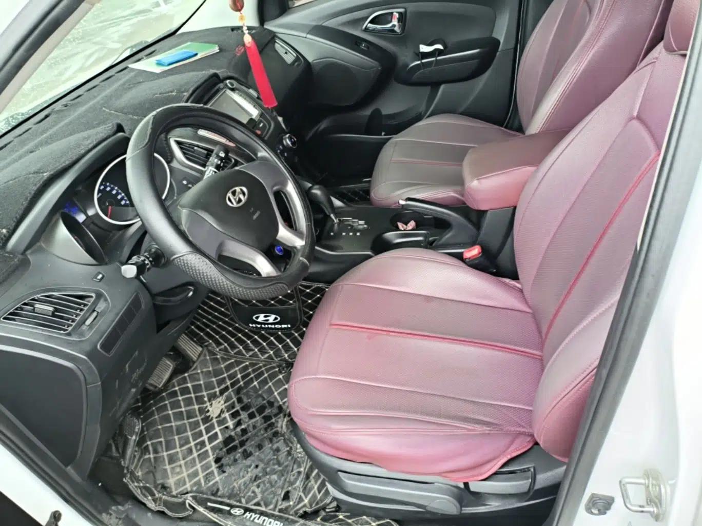 Hyundai ix35 2015 2.0L Automatic 2WD Comfort Edition China IV Standard — миниатюра 17