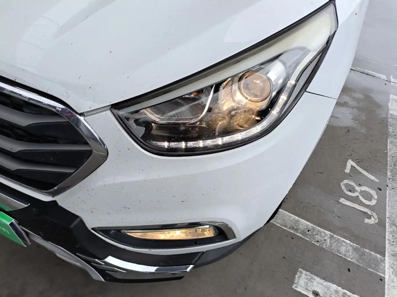 Hyundai ix35 2015 2.0L Automatic 2WD Comfort Edition China IV Standard — миниатюра 8
