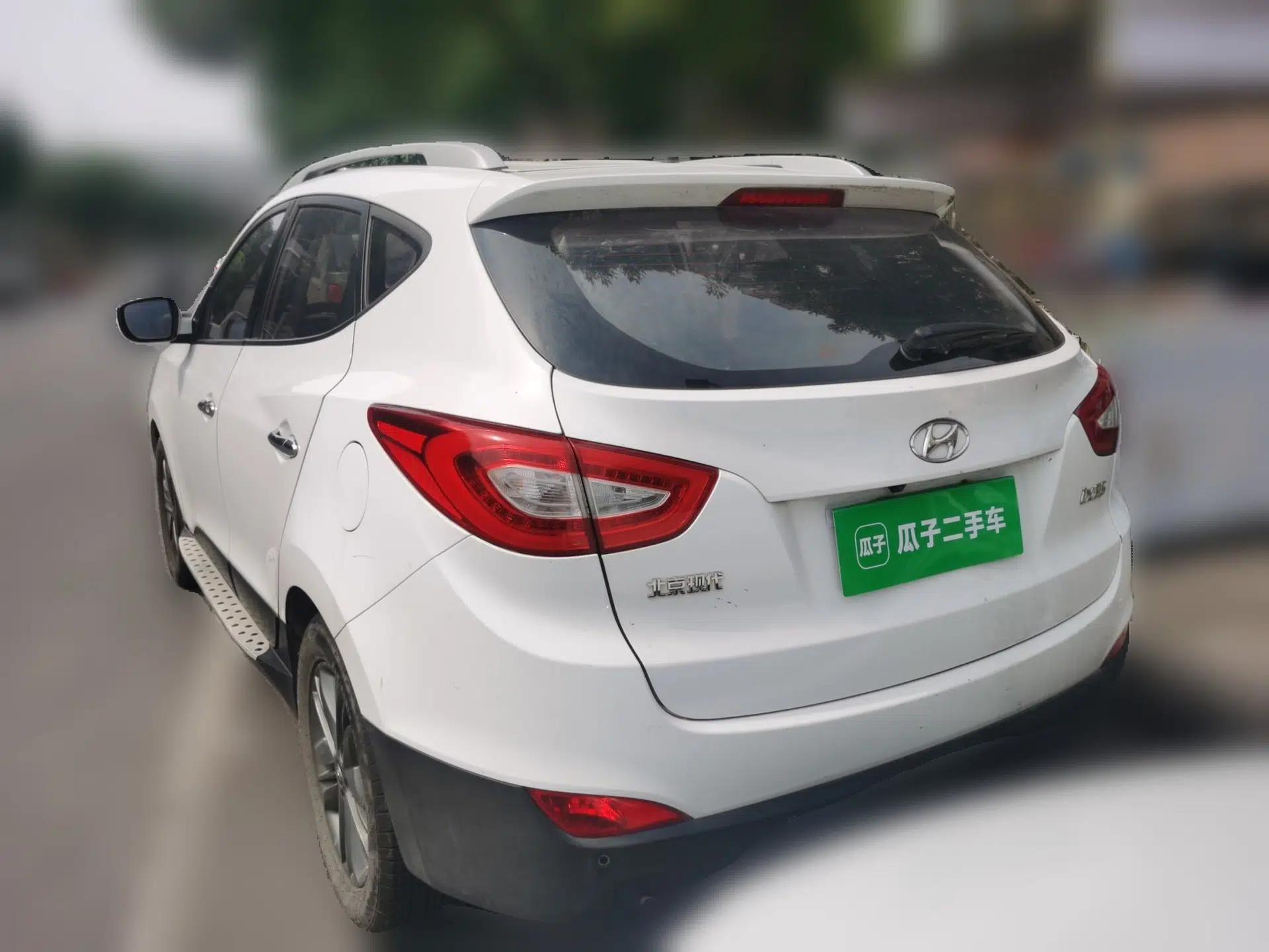 Hyundai ix35 2013 2.0L Automatic 4x4 Intelligent GLS China IV Standard — миниатюра 3