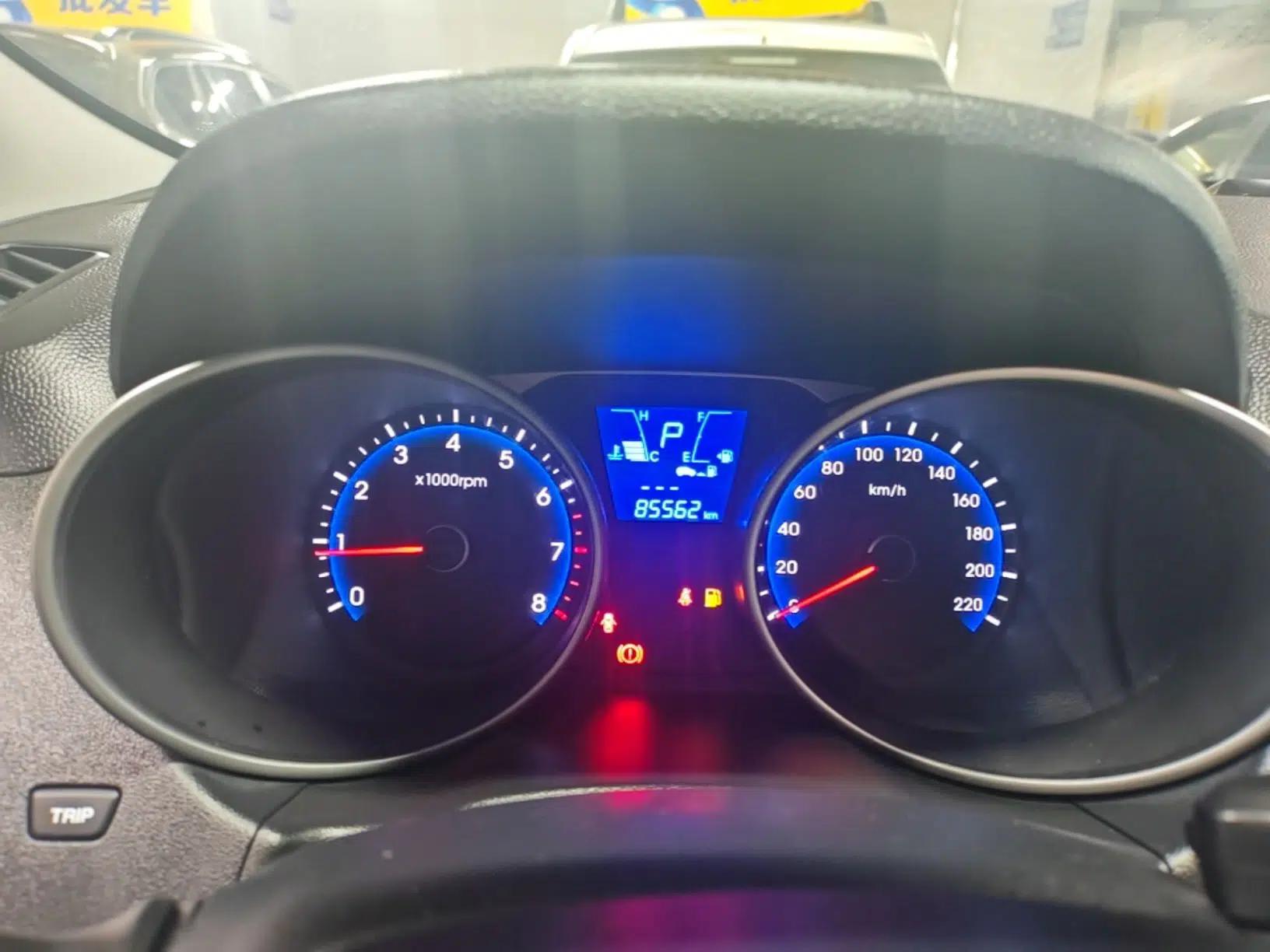 Hyundai ix35 2015 2.0L Automatic 2WD Smart Type China IV — миниатюра 14